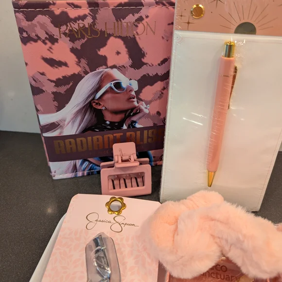 Pink Beauty and Self-Care Set - Picture 7 of 10